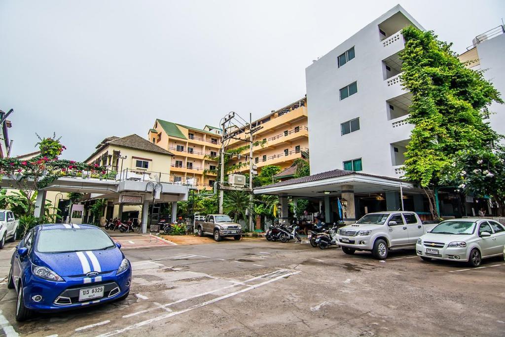 Hotel Sutus Court 2 Pattaya Zewnętrze zdjęcie
