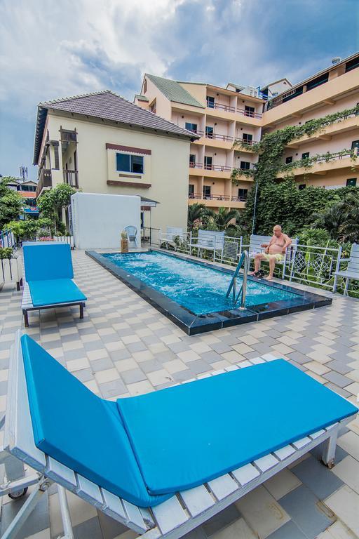 Hotel Sutus Court 2 Pattaya Zewnętrze zdjęcie
