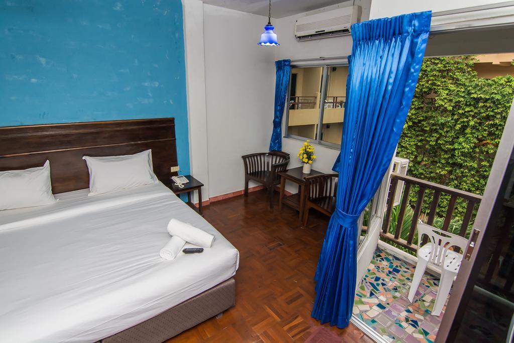 Hotel Sutus Court 2 Pattaya Zewnętrze zdjęcie