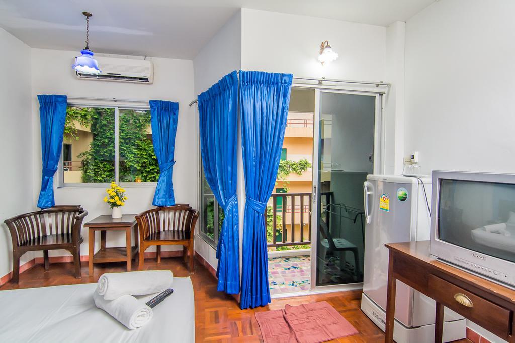 Hotel Sutus Court 2 Pattaya Zewnętrze zdjęcie
