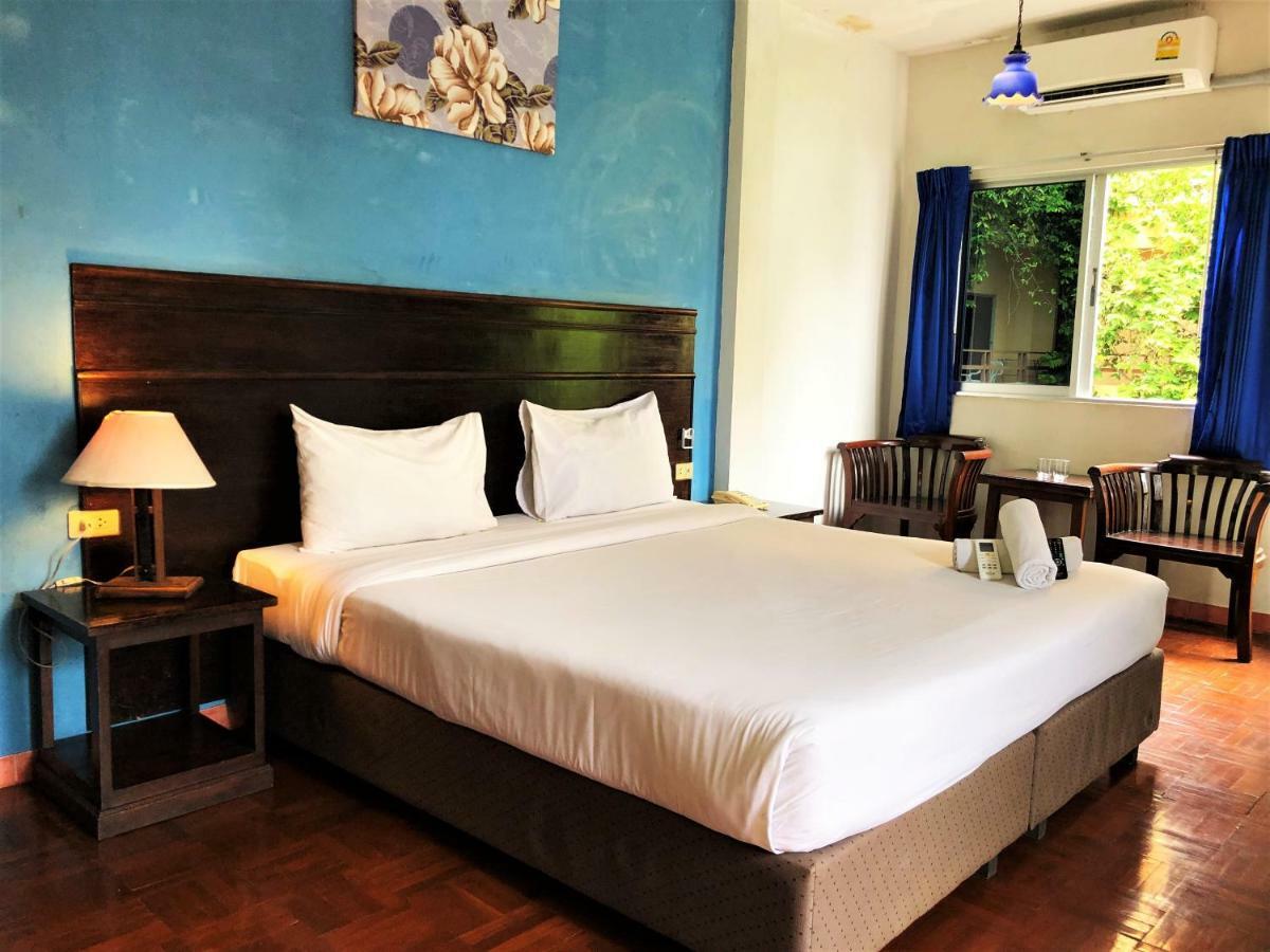 Hotel Sutus Court 2 Pattaya Zewnętrze zdjęcie