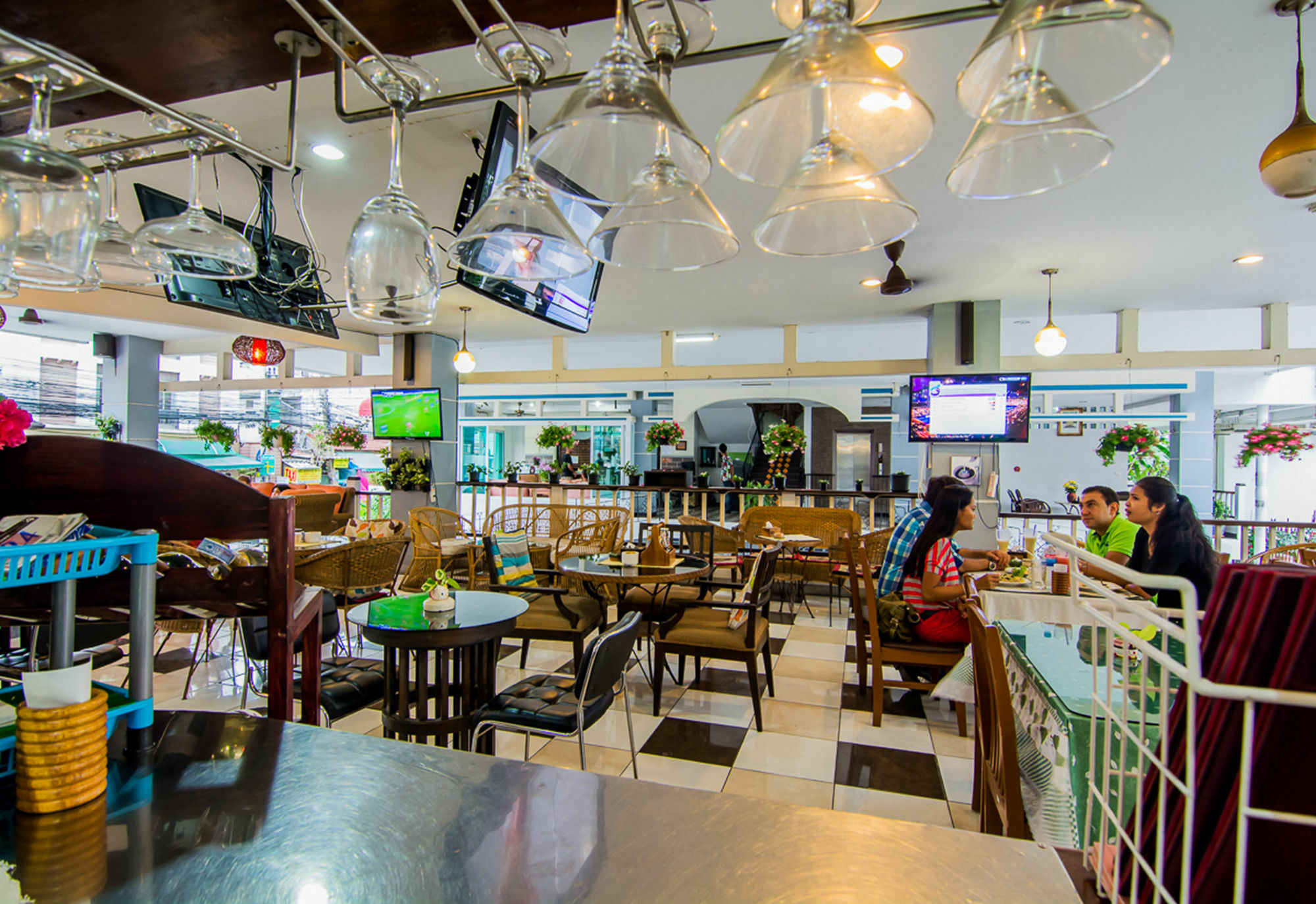 Hotel Sutus Court 2 Pattaya Zewnętrze zdjęcie