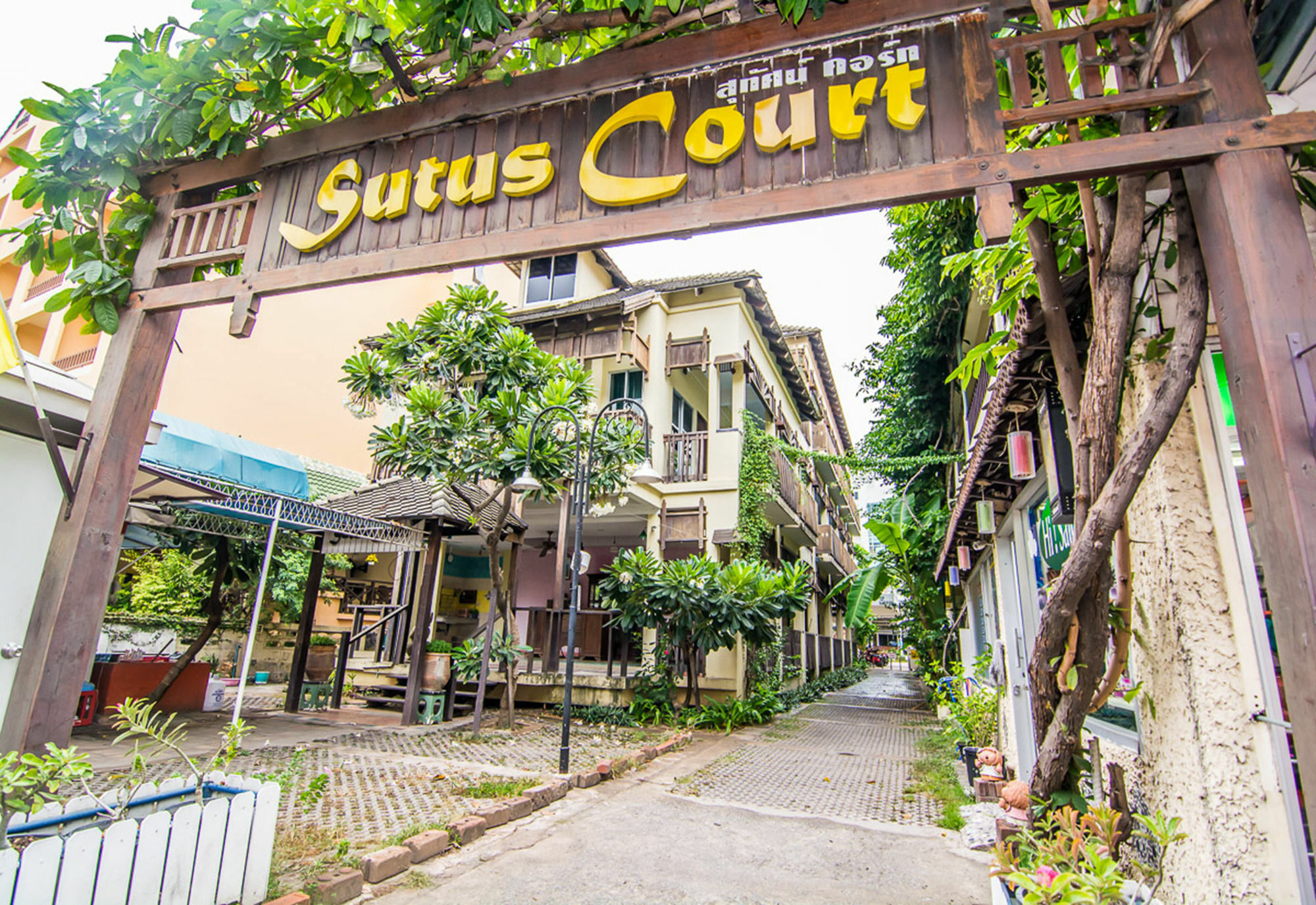 Hotel Sutus Court 2 Pattaya Zewnętrze zdjęcie