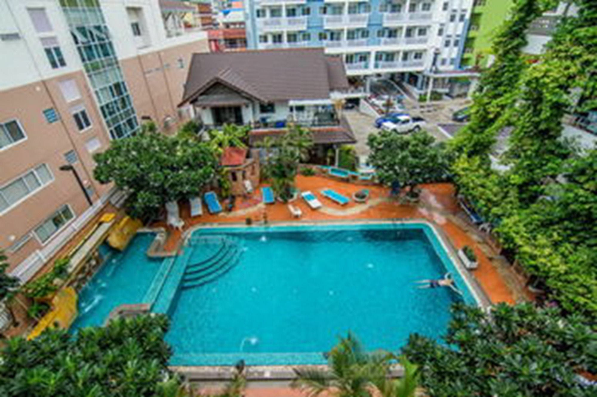 Hotel Sutus Court 2 Pattaya Zewnętrze zdjęcie