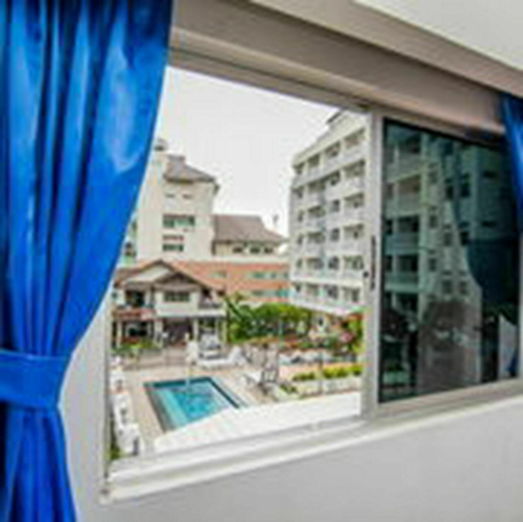 Hotel Sutus Court 2 Pattaya Zewnętrze zdjęcie