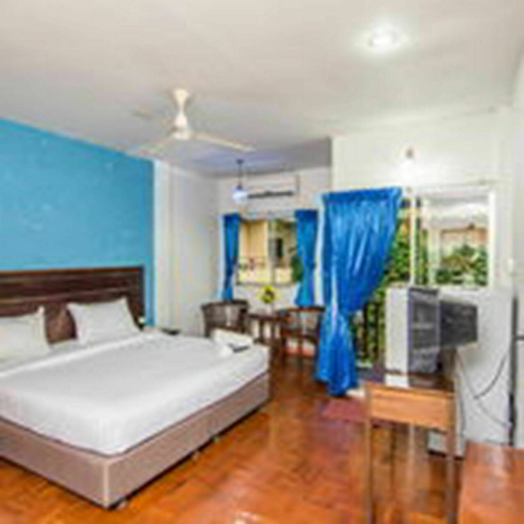 Hotel Sutus Court 2 Pattaya Zewnętrze zdjęcie