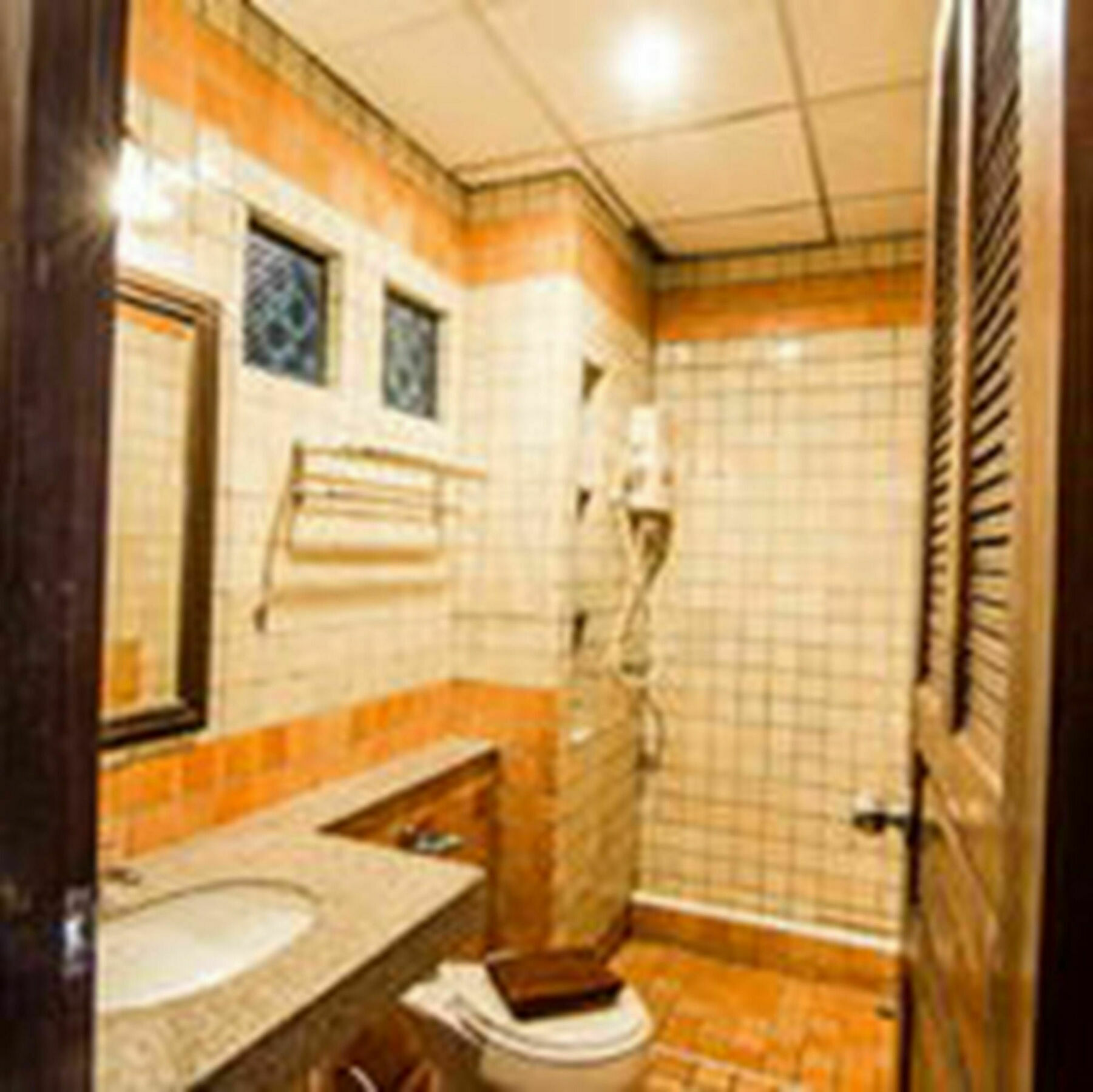 Hotel Sutus Court 2 Pattaya Zewnętrze zdjęcie