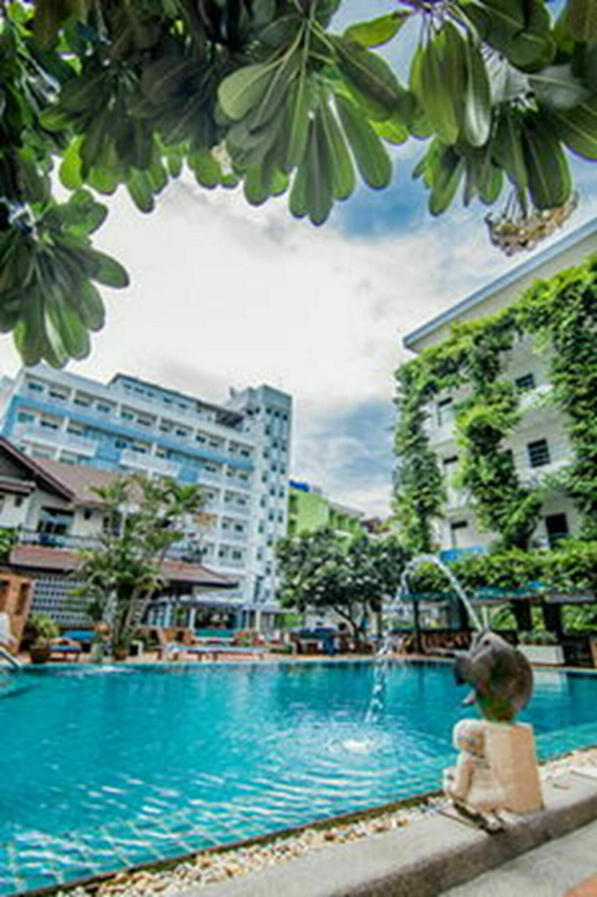 Hotel Sutus Court 2 Pattaya Zewnętrze zdjęcie